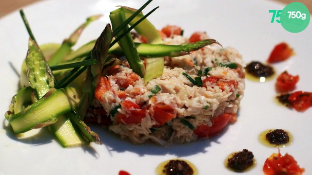 Araignée de mer aux tomates confites, asperges et tapenade