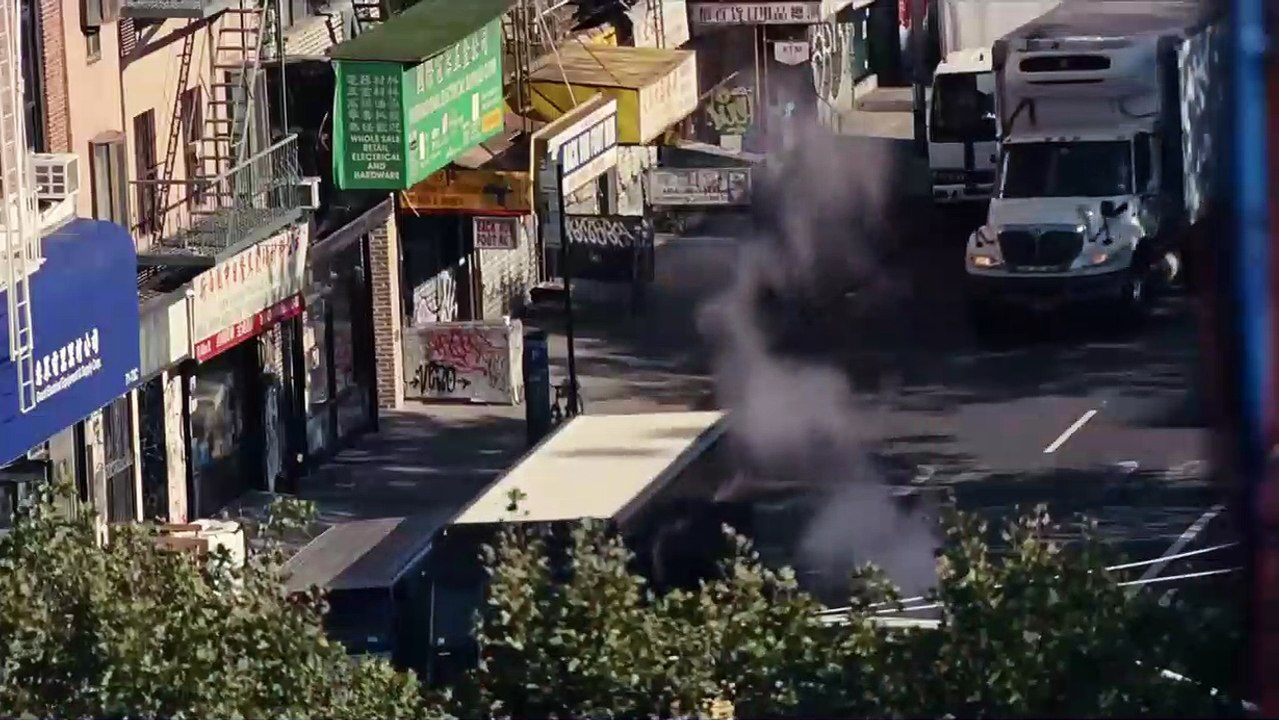 Başka Bir Hayatta Fragman