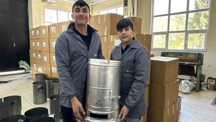 Depremzede öğrenciler, soba üretip memleketlerine gönderiyor