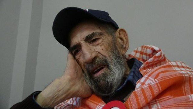 92 YAŞINDAKİ DEPREMZEDE: ÇOK DEPREM GÖRDÜM AMA BÖYLESİNİ İLK DEFA YAŞADIM