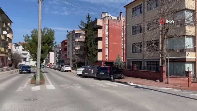 Tek yönlü yolda ters şeride giren sürücüler kazaya davetiye çıkardı