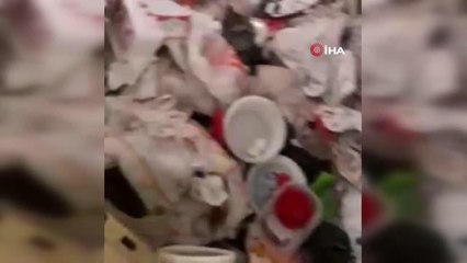 Uşak'ta bir evden 10 kamyon çöp çıktı