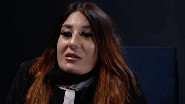 Stellina Kizoglu, atteinte du syndrome des ptérygium multiples : Si je viens à vivre avec un homme, je ne veux pas qu'il se réveille et voit que j'ai une différence