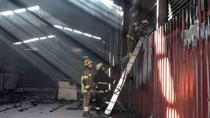 Metal fabrikasında yangın paniği