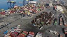 Yangının ardından İskenderun Limanı'ndaki ayrıştırma çalışmaları görüntülendi