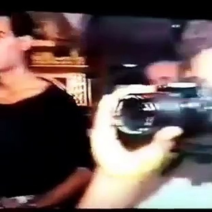 Δημήτρης Σκουλός: Δείτε τον γνωστό φωτογράφο με... μαλλιά! Το σπάνιο βίντεό του!