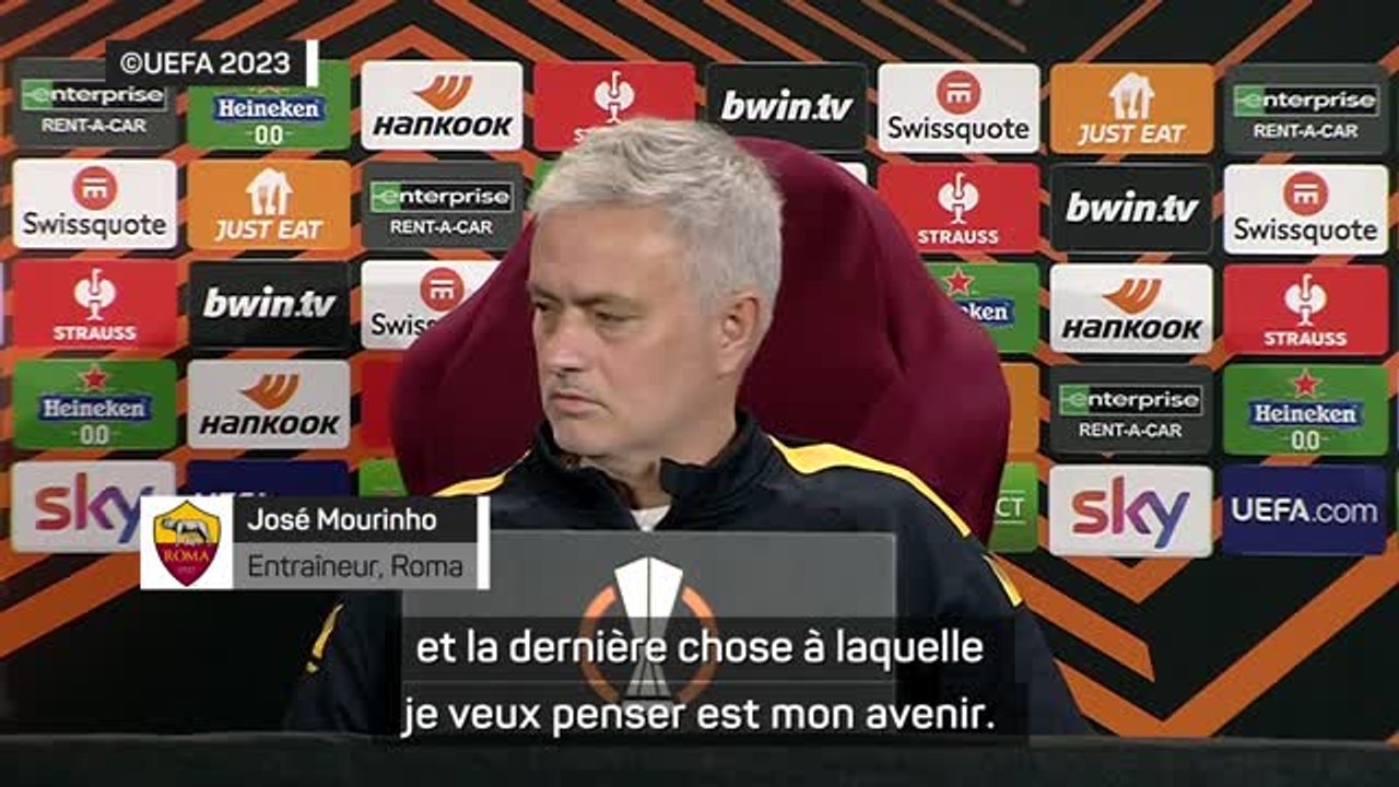 16es - Mourinho : "Je ne veux pas penser à mon avenir"