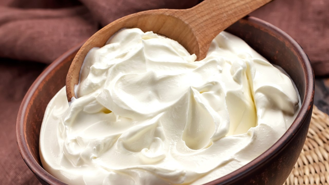 Was ist der Unterschied zwischen Schmand, saurer Sahne und Crème fraîche?