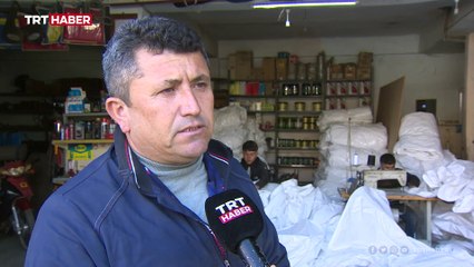 İki kardeş depremzedeler için yüzlerce çadır dikti