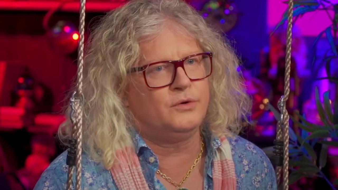 GALA VIDEO - “On nous bassine avec Pierre Palmade, mais…” : Pierre-Jean Chalençon pousse un énorme coup de gueule