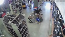 Homem furta par de tênis em loja no Universitário