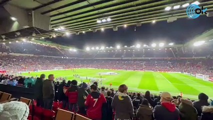 El espectacular ambiente en Old Trafford antes del United-Barça