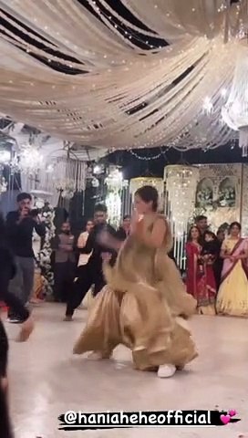 Hania Amir viral dance on Nacho