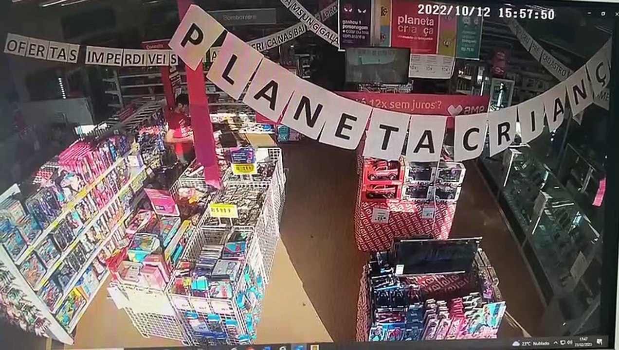 Homens tentam roubar Lojas Americanas e fogem