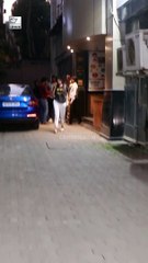 Rhea Chakraborty सलून के बाहर आयी नजर