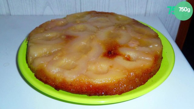 Gâteau au yaourt renversé aux poires caramélisées