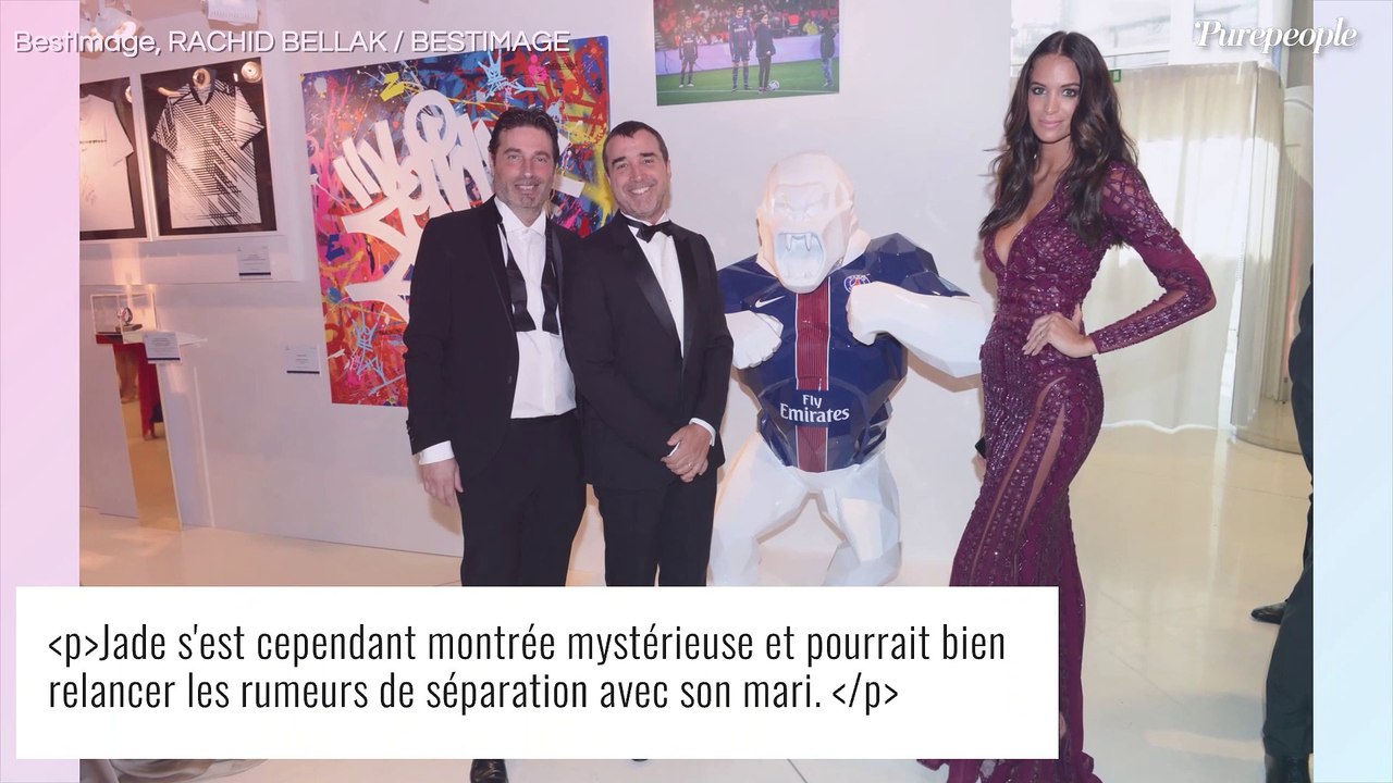 Jade Lagardère : Bikinis et cocktails sur la plage... Elle s'éclate avec ses trois enfants déjà immenses en vacances !