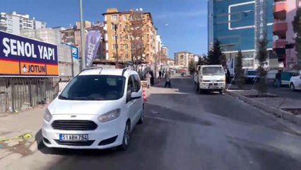 Niğde'nin Afet Bölgesi Kapsamına Alınması Gerektiğini Belirten CHP'li Gürer'in Dinlediği Vatandaş: "Niğdeliler Yokmuş Gibi Davranılıyor.