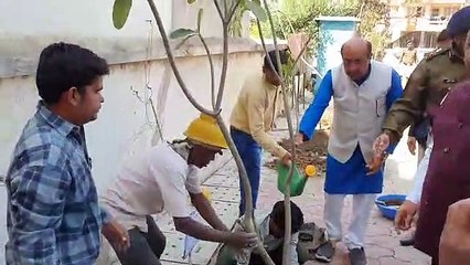 कोरोना में शहीद सिपाही को पुलिस का बड़ा सम्मान, कर दिया ये बड़ा काम - देखें वीडियो