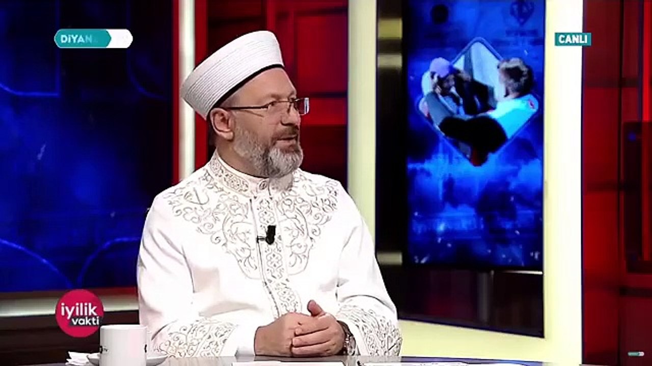 Diyanet TV'de Ali Erbaş'a övgüler:  Siz bebekleri kucağınıza alınca Rabbim nimet verdi; bebekler kurtulmaya başladı