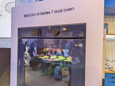 El nuevo horno con cámara e inteligencia artificial de Samsung