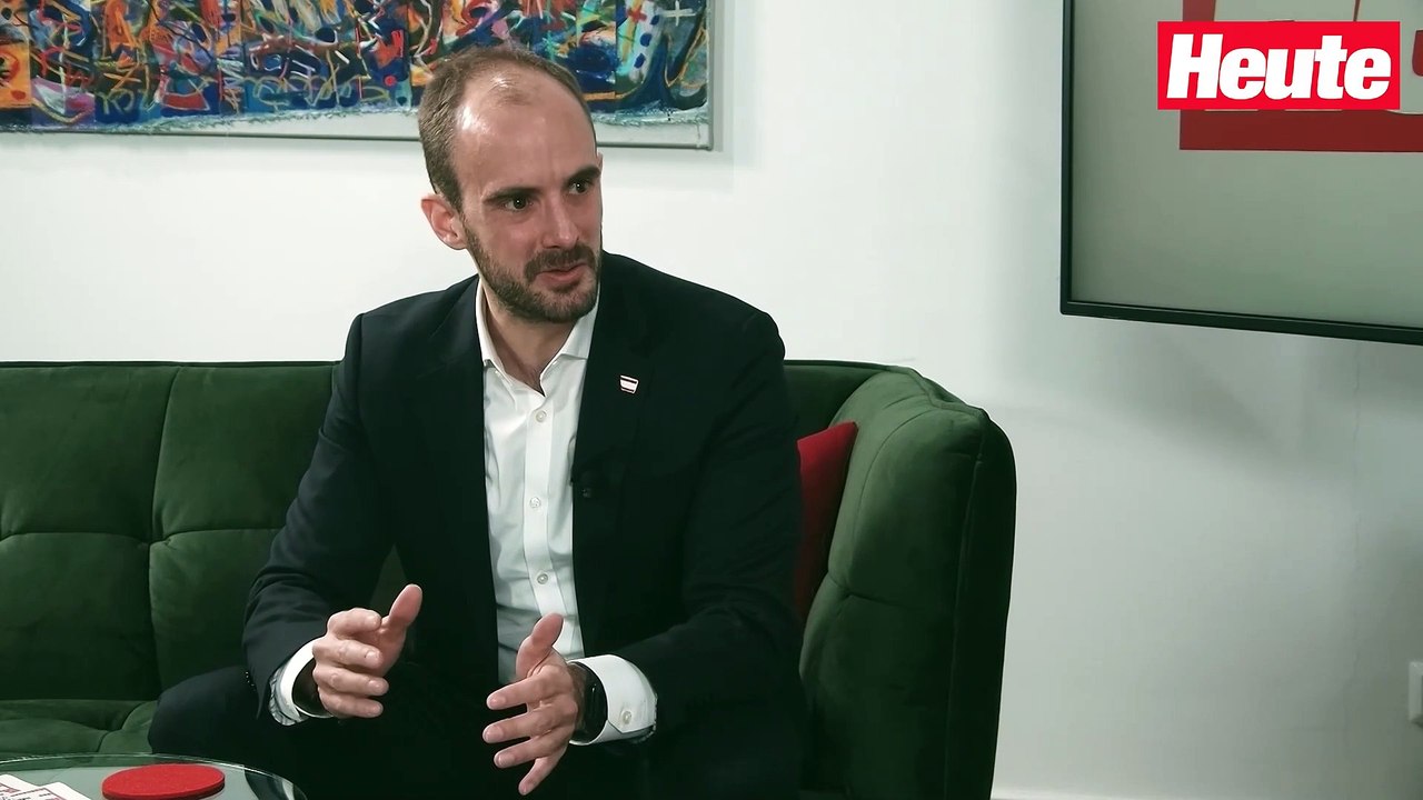 Tursky: "Haben 1. Handy-Führerscheine schon abgenommen"