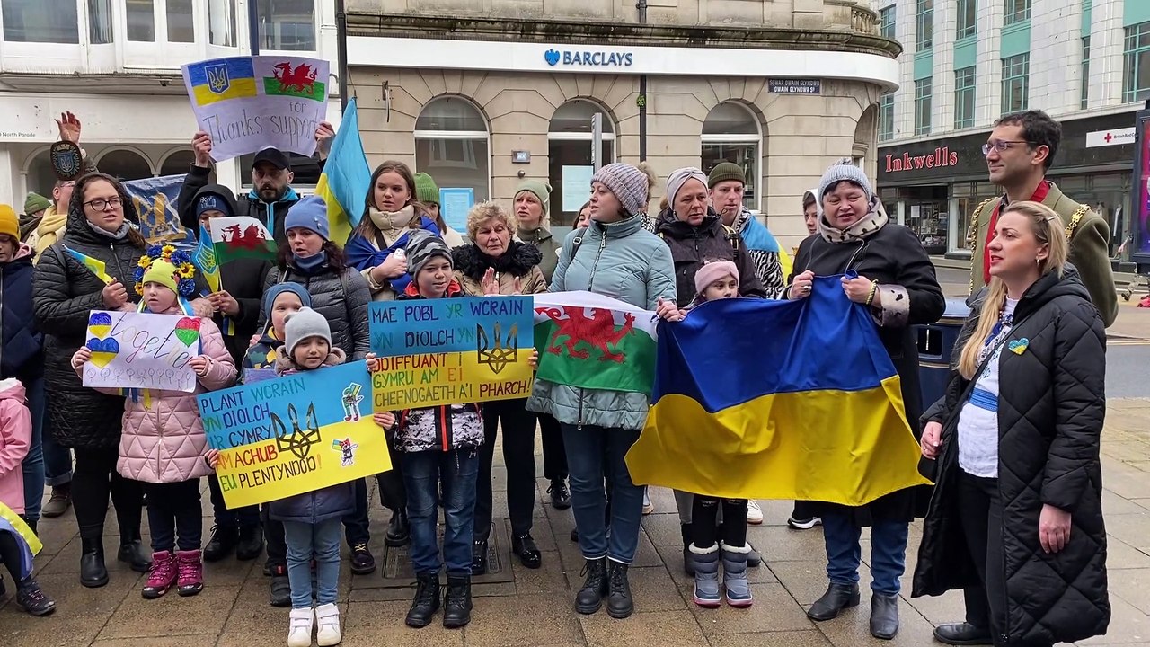 Soprano Khrystyna Makar sings a traditional Ukrainian anthem