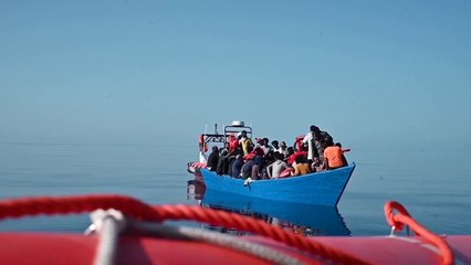 Video herunterladen: Migranti, ancora sbarchi a Lampedusa. Multata la Geo Barents