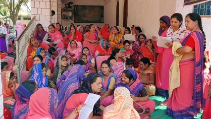 sidhi: Anganwadi union AITUC protests against demands