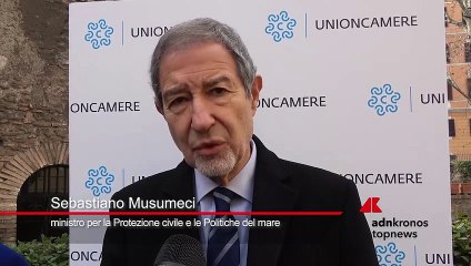 Musumeci, "Entro l'estate contiamo di varare il piano del mare"