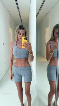 Après avoir vomi toute la nuit, elle a même dévoilé l'état de son ventre complètement vidé .Jessica Thivenin dévoile son corps sur Instagram.