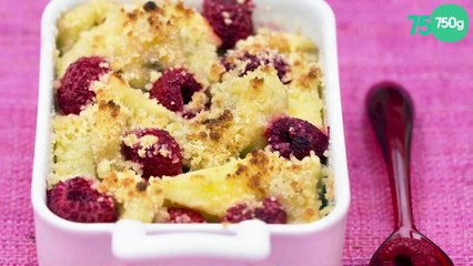 Скачать видео: Crumble aux framboises et aux poires