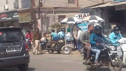 राह बदलने लगे दो पहिया वाहन चालक