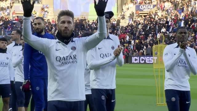 Classique - Superbe ambiance au Parc des Princes lors de l'entraînement du PSG ouvert au public