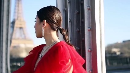 Corpo esquartejado de modelo é encontrado cozido e guardado em geladeira enquanto polícia caça ex-marido