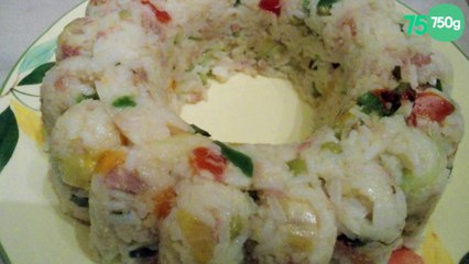 下载视频: Salade de riz aux crevettes et légumes