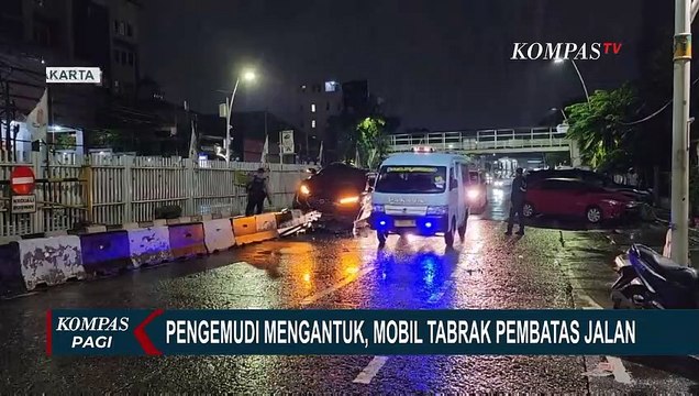 Mobil Tabrak Pembatas Jalan Karena Pengemudi Mengantuk