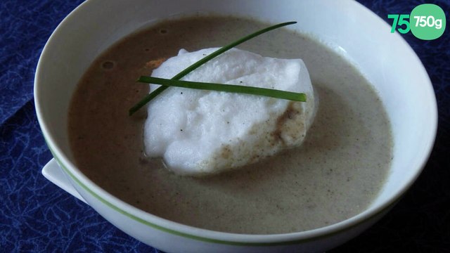 Crème de champignons façon îles flottantes