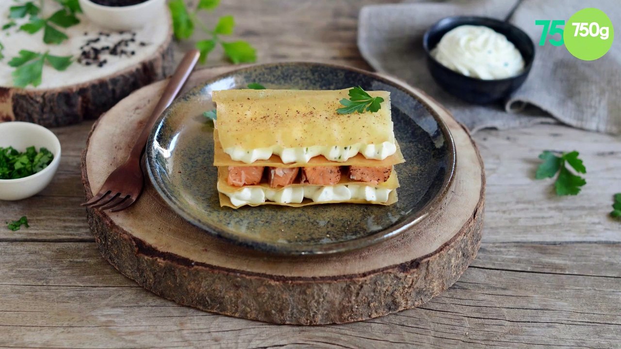 Millefeuille croustillant de saumon MOWI Traiteur Fumé 3 poivres et baie de Sichuan au fromage frais
