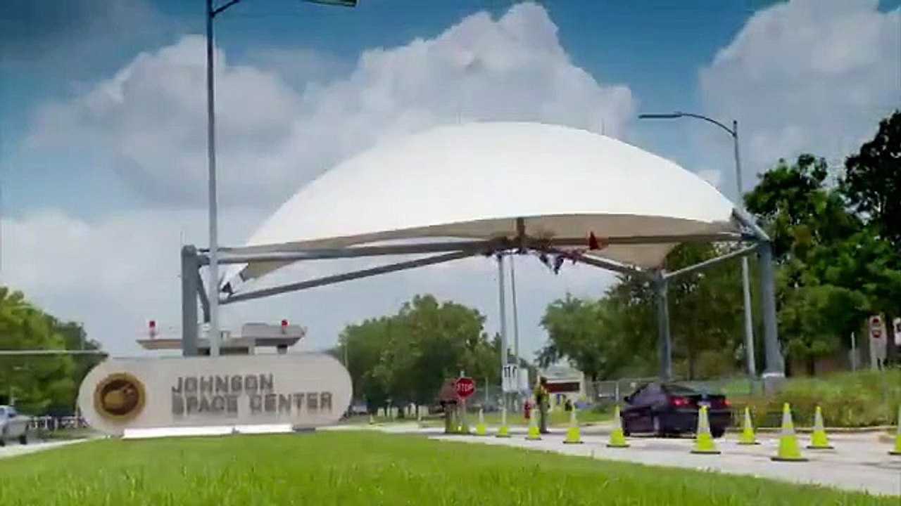 The Planets - Se2 - Ep08 - Comets - Mysteries from the Deep HD Watch