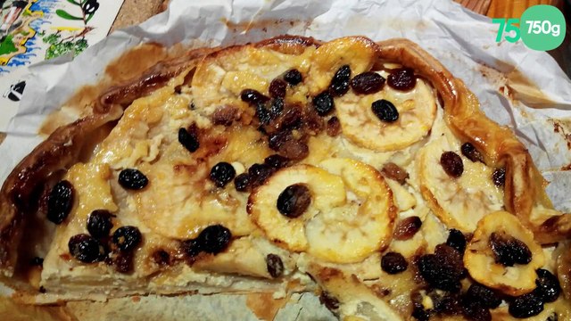 Tarte aux pommes bananes et raisins