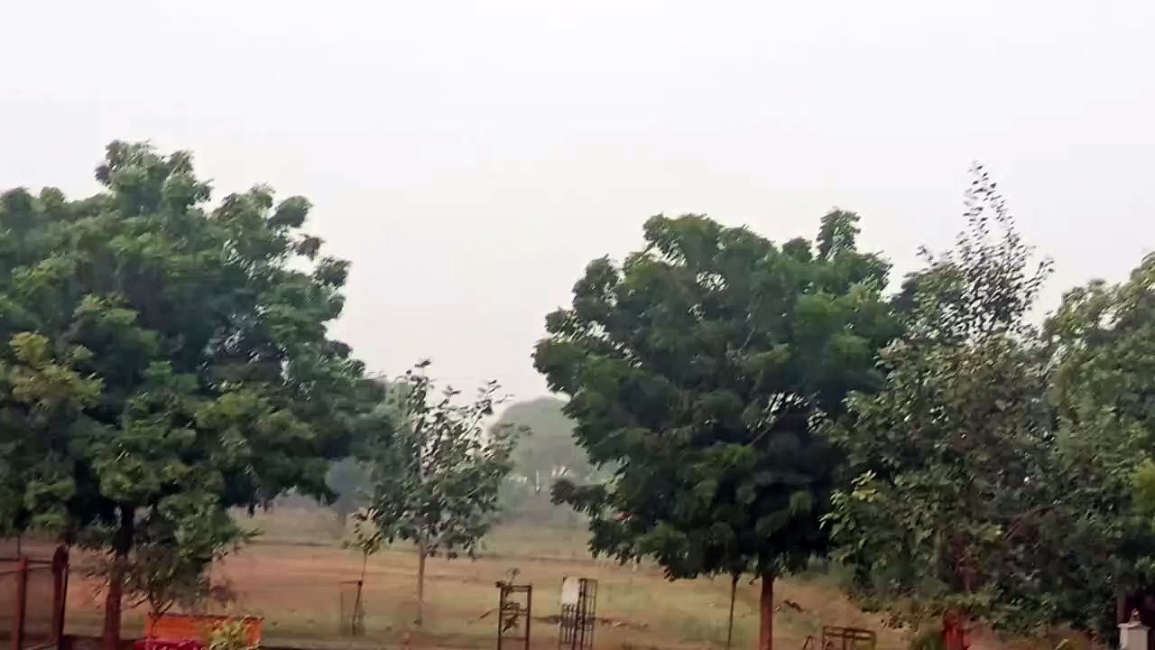तापमान में उतार-चढ़ाव के साथ ही फिजाओं में फिर रही हल्की ठंडक