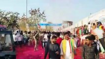 प्रियंका गांधी का रायपुर में भव्य स्वागत, सड़क पर बिछाए गए गुलाब के फूल, देखें VIDEO