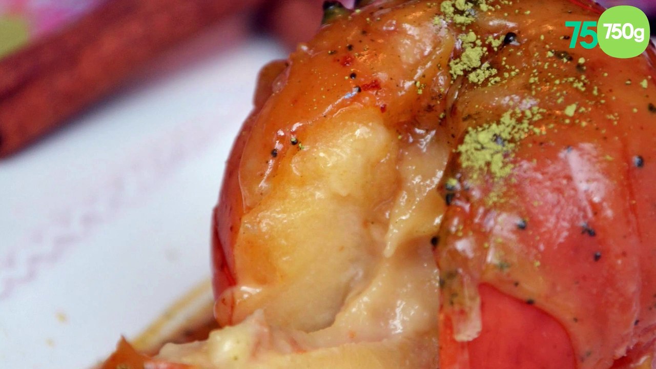 Pommes confites à la cannelle, à la vanille et à la purée d'amande - Sauce caramélisée au thé matcha