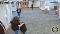 Lise öğrencisi, oyun konsolun el koyan öğretmen yardımcısına saldırdı