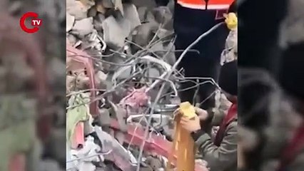 Enkazdan çıkan 78 kilo altın sır oldu: Sahibi öldü denildi, yalanlama geldi