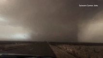 Witness spots huge cloud, tornado warnings in Kansas