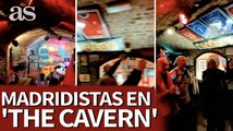 La afición del Real Madrid en The Cavern Club en Liverpool