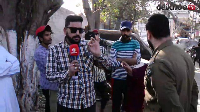 Police Wala Ice Ka Nasha Khareedty Huwe Anchor Ny Rangy Hathon Pakar Liya __ Deikhoo Tv