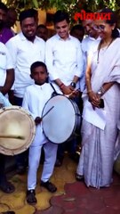 वाह रे पठ्ठ्या ! चिमुकले हात जेव्हा हलगीवर पडतात...